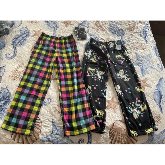 Nip girls size 7/8 Mad Dog 2 fleece pajama bottoms & pair of socks - Picture 1 of 5
